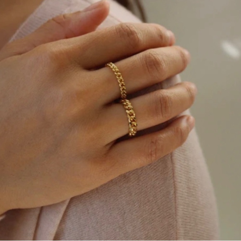 Womens Star Gold Ring